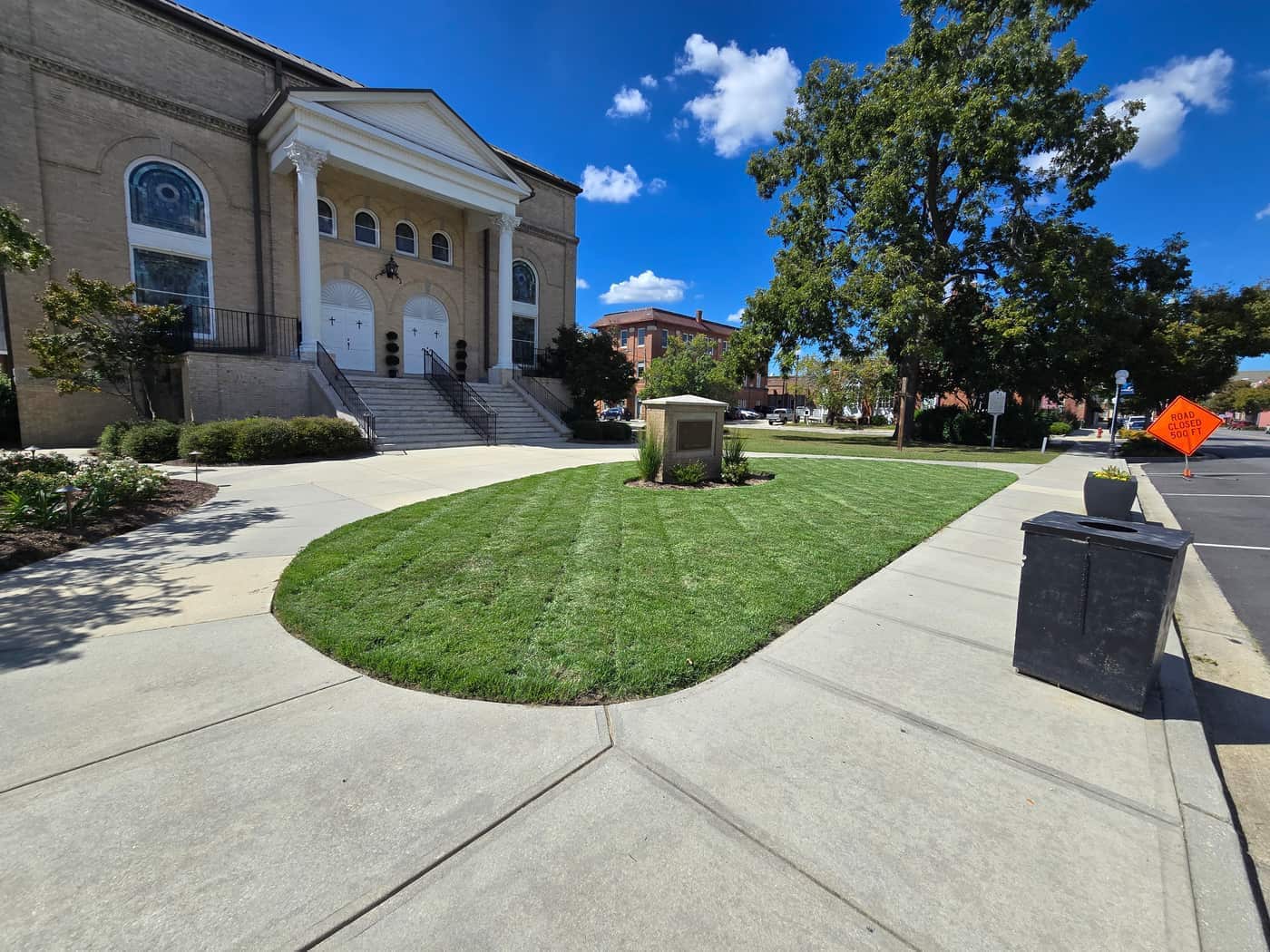 First Presbyterian Church Courtyard and Grounds in Bennettsville First Presbyterian Church, photo 5